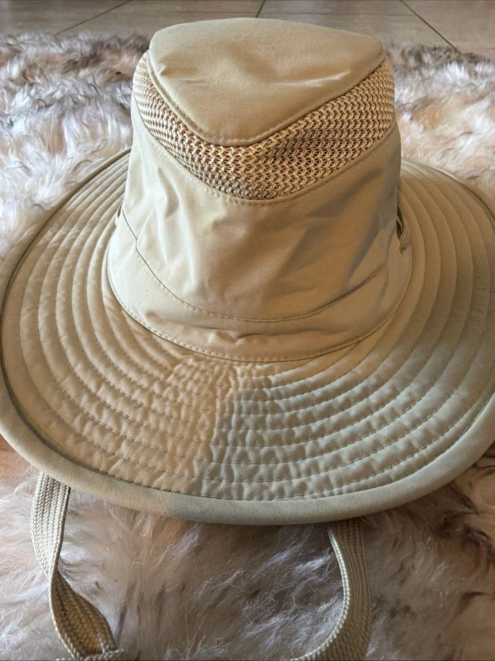 New Tilley The Airflow Hat Size 7 S Light Mesh Outdoor Travel Sun Hat Boat Golf